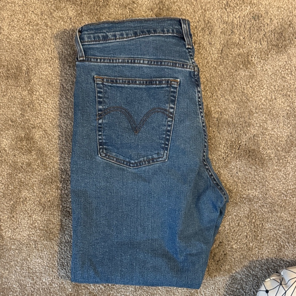 Levi's Women's Straight Leg Jeans - Classic Blue Denim